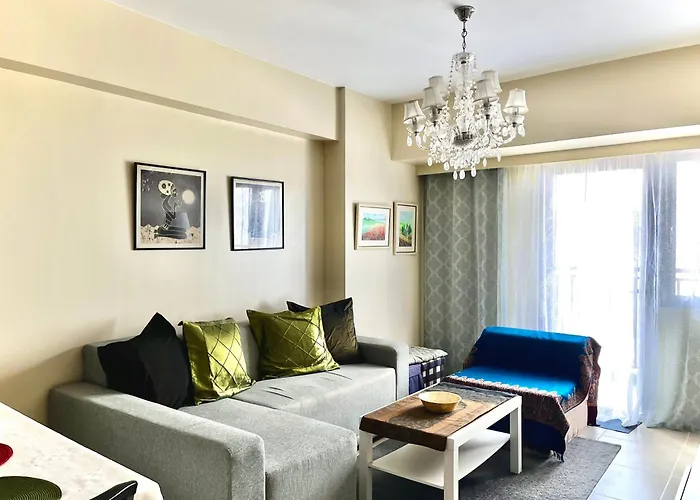 Wanderlust Getaway At Tagaytay High Floor, Balcony With Views & Own Parking