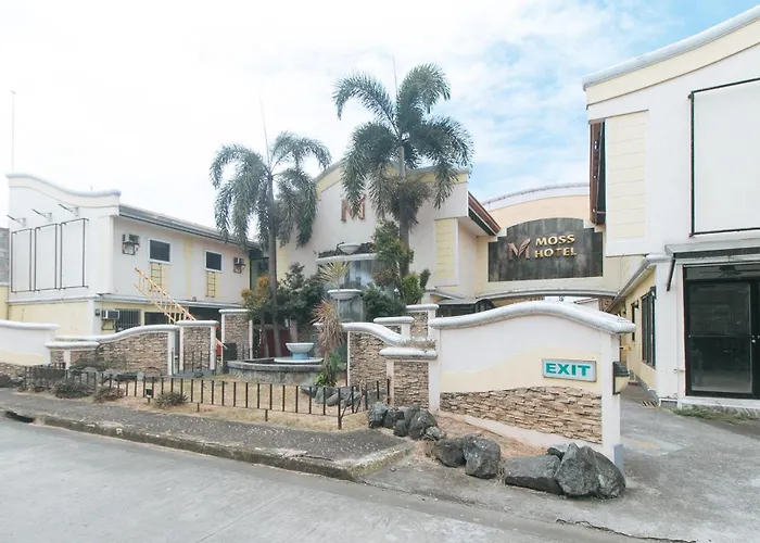 Reddoorz @ Moss Hotel Dasmarinas