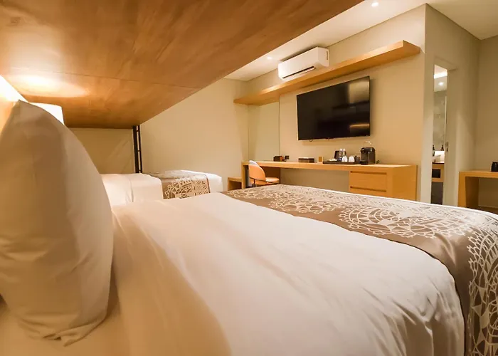 Brittany Hotel Villar City